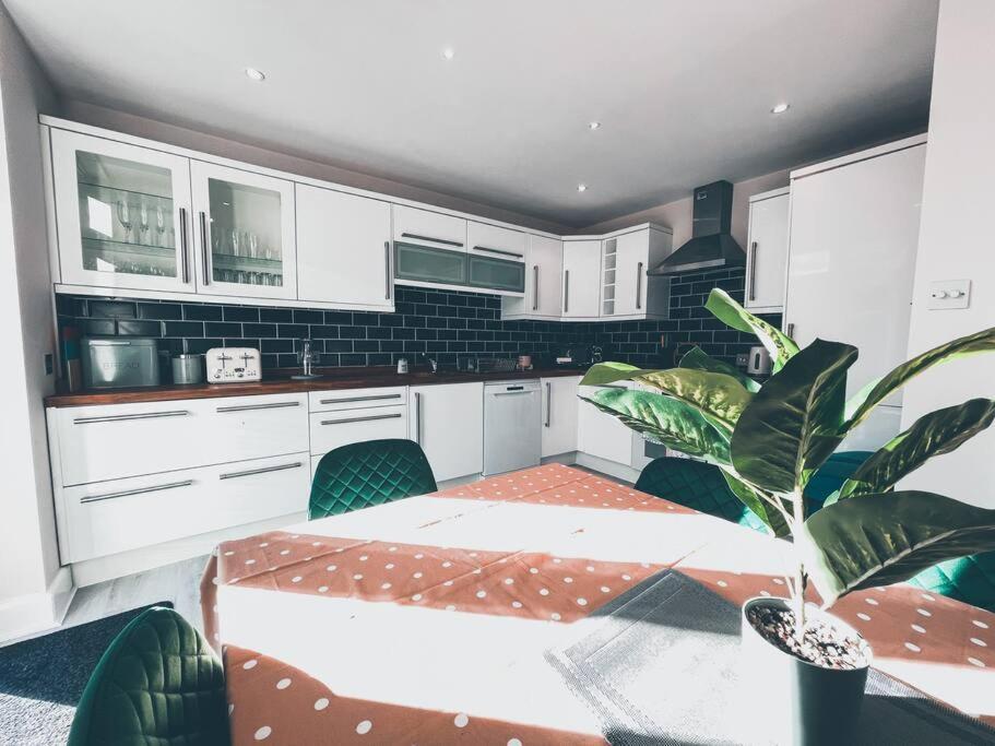 Ferienwohnung Modern 3 Ground Floor Parking And Garden Bournemouth Exterior foto